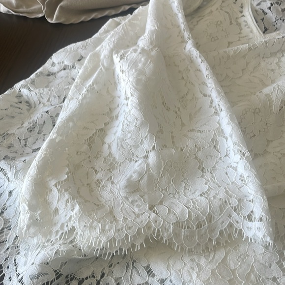 White Lace V-Neck Blouse - Picture 3 of 4